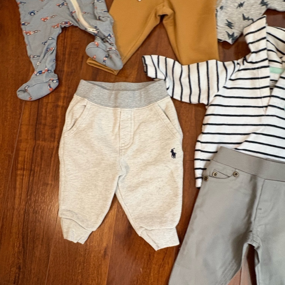 10 Piece Baby Clothes Bundle Size 3 - 6 M Nordstrom, Bloomingdale’s, MINICLASIX - Picture 3 of 9